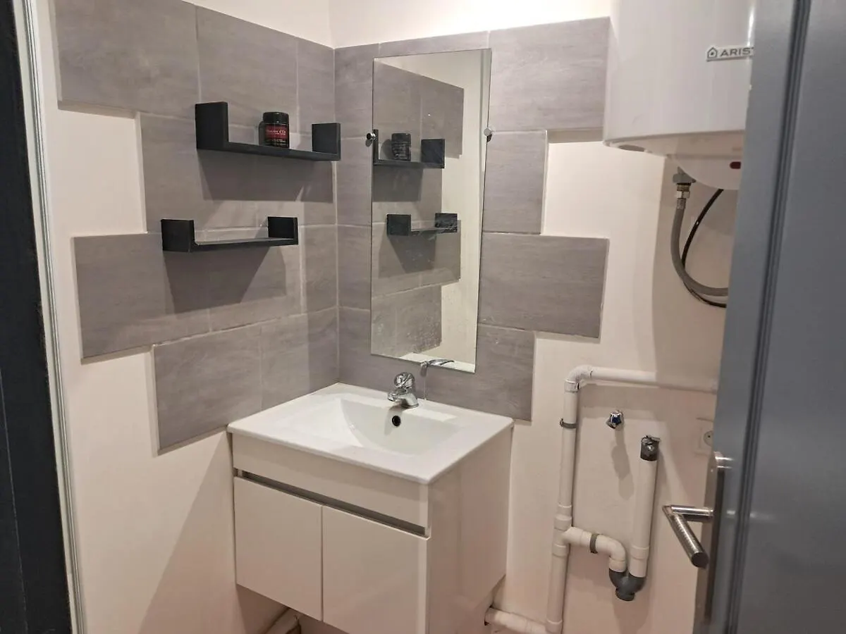 53, Opera Studio Toulon Apartment